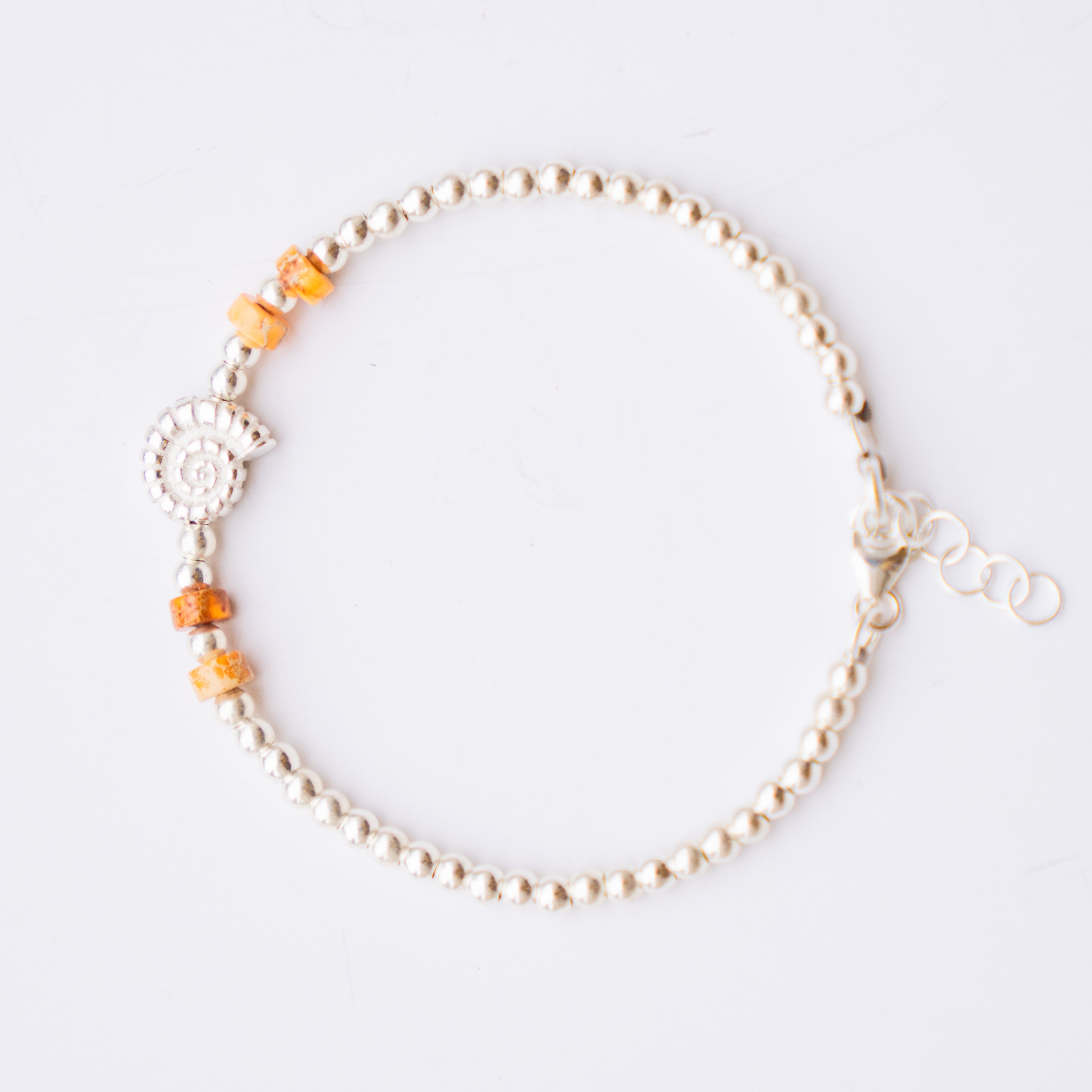Orange ammonite צמיד חרוזי כסף אבנים כתומות תליון אמונייט  image 0