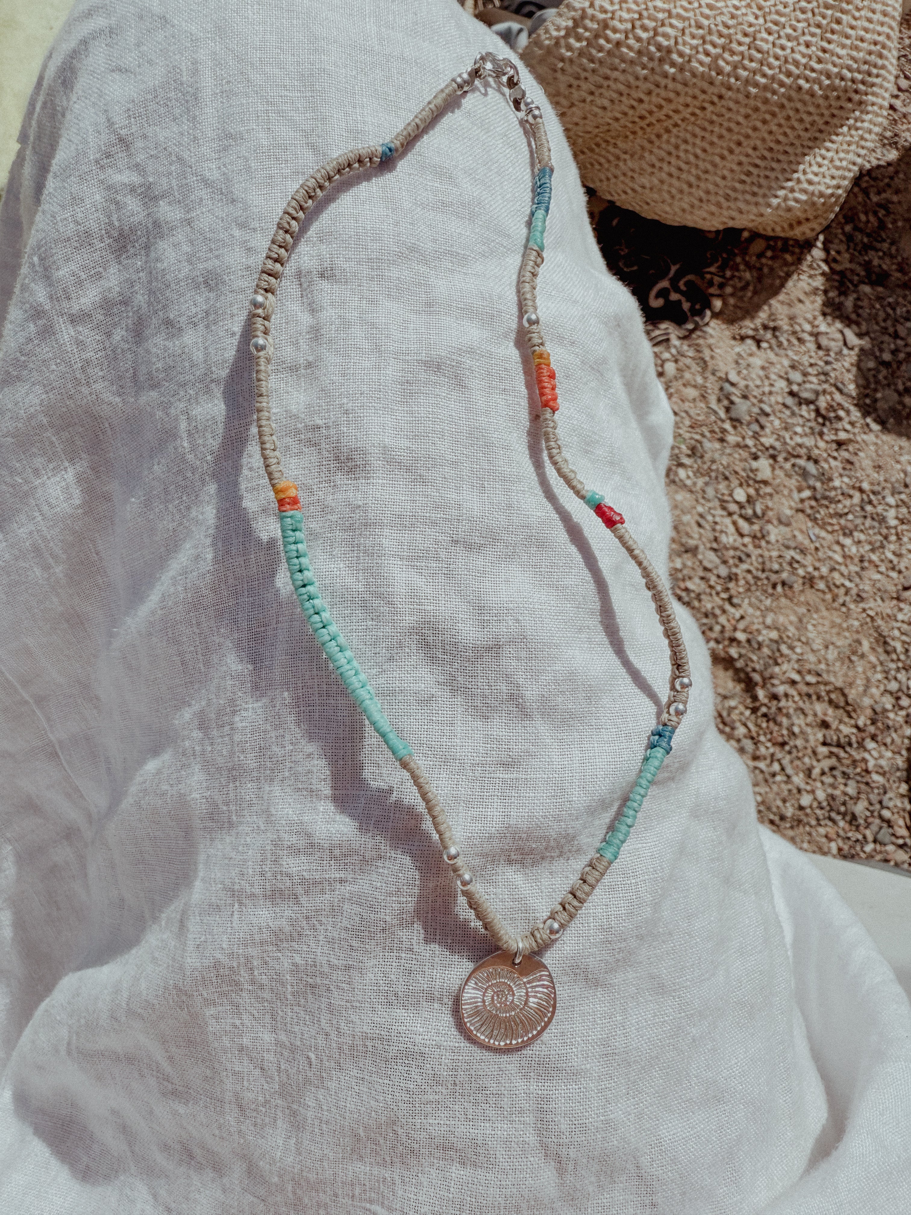 Summer ammonite - שרשרת סרוגה אמונייט image 3