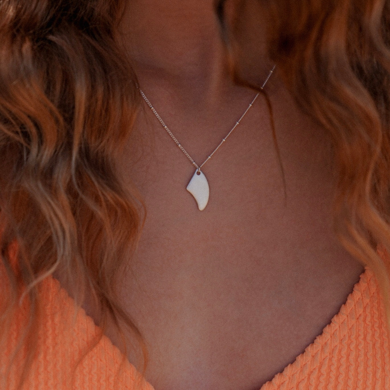 Baby fin שרשרת כסף תליון חרב גלשן קטן image 1