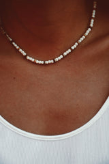 White & wood שרשרת אבני חן עץ image 2