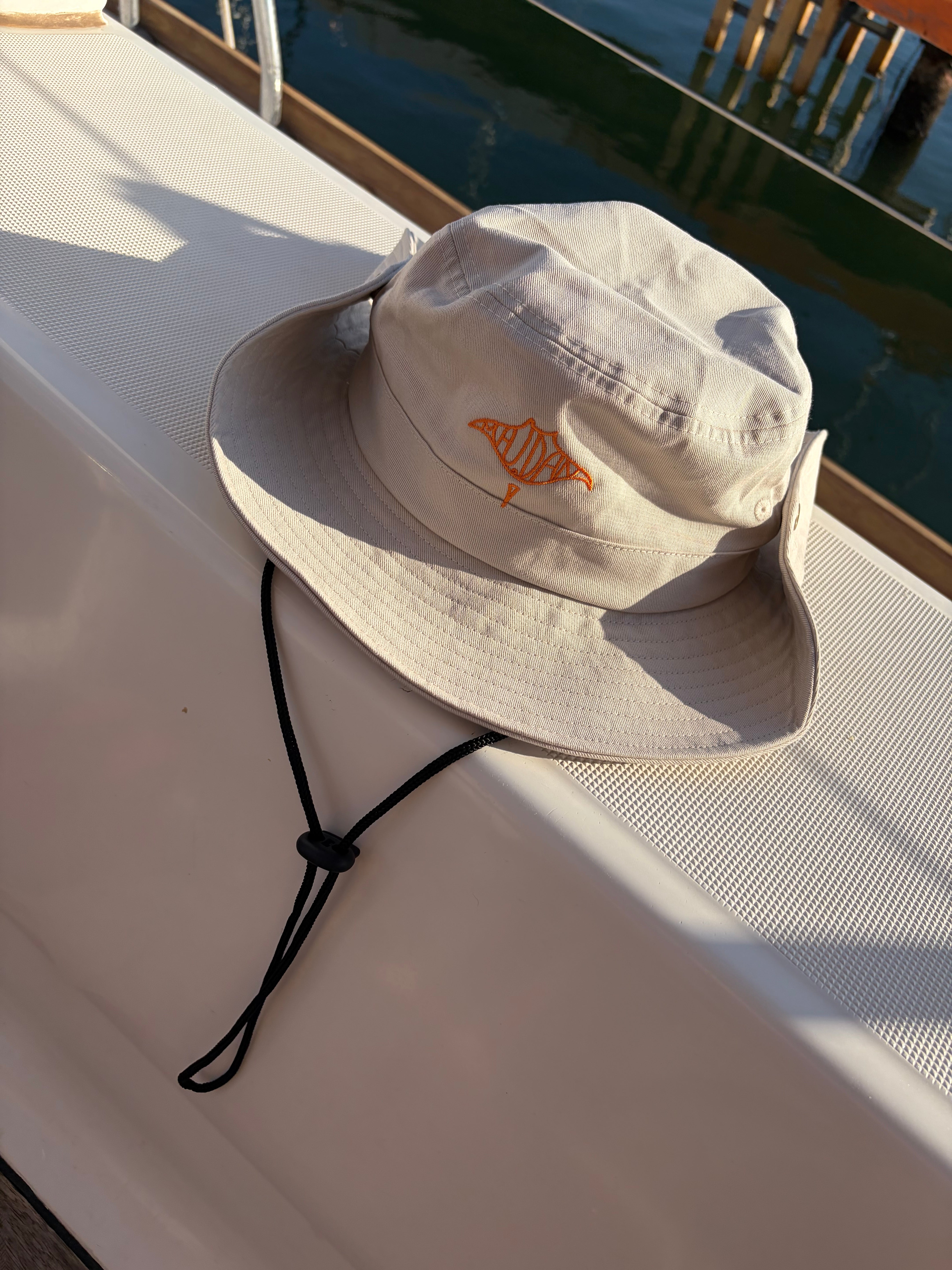 Manta ray bucket hat
