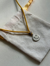 1 yellow smiley