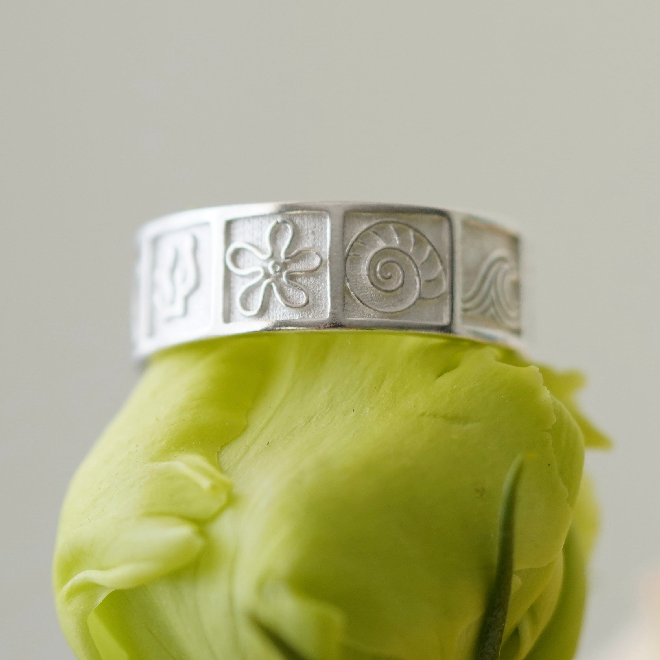 The 4 sided ring 🌼🌞🌊🐚 - טבעת בעלת 4 צלעות