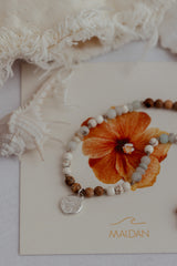 Coconut flower - שרשרת אבני חן תליון פרח פלומריה image 1